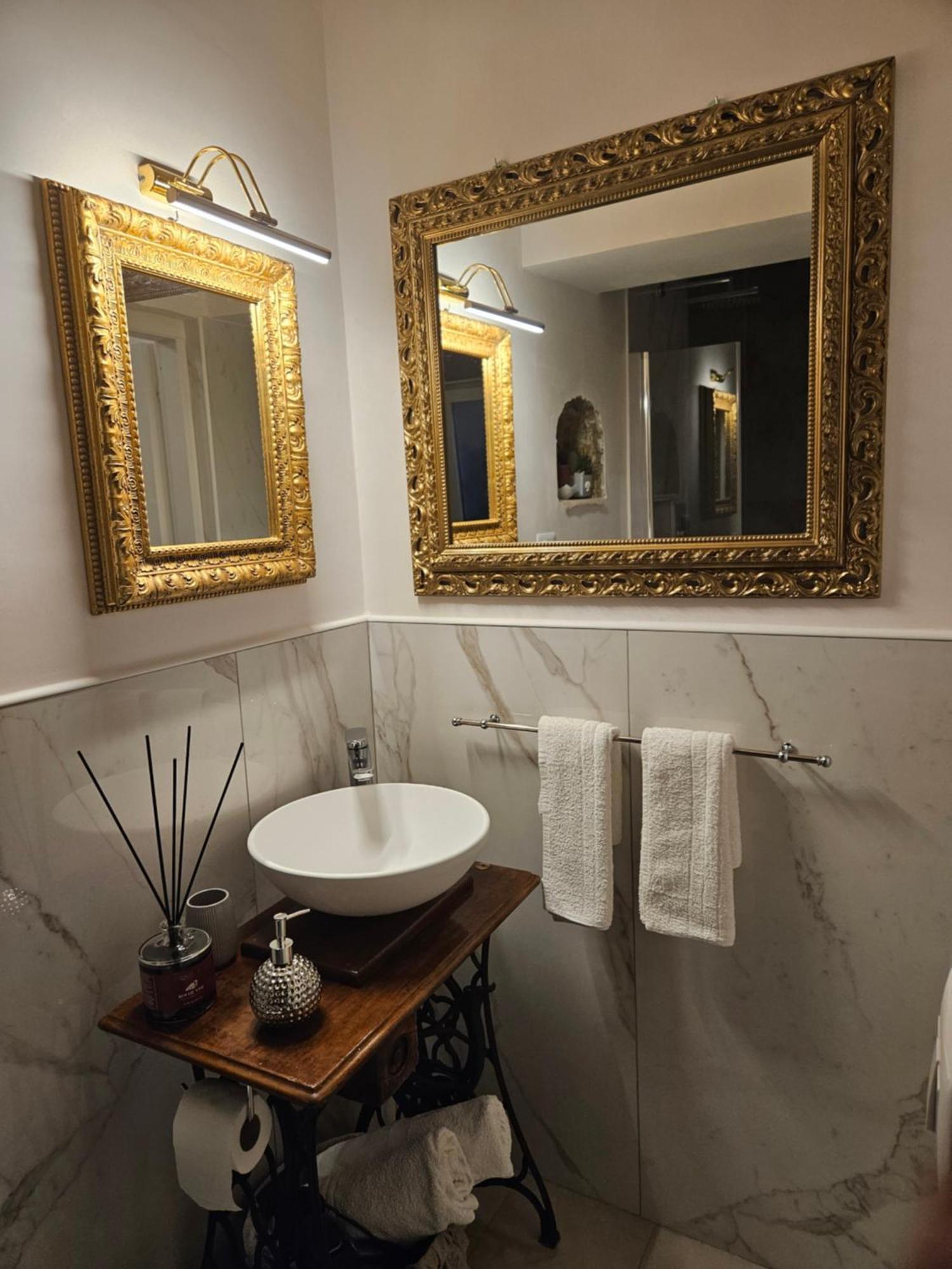 Niloufar Residence Napoli Exteriör bild